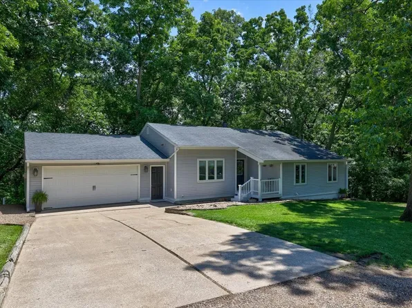 1491 Circle Dr, Knoxville, IA 50138