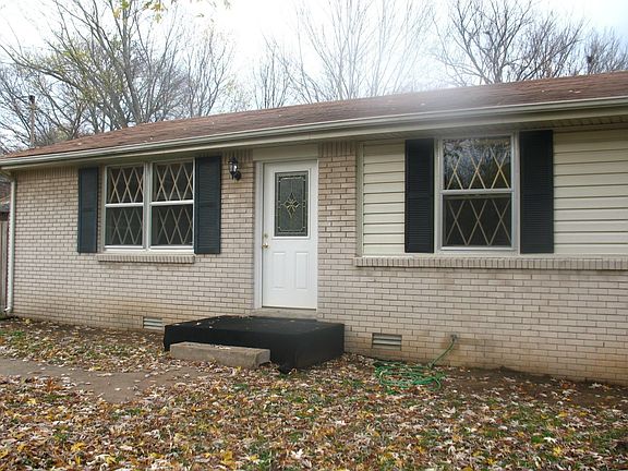 Alot of light and open floor plan