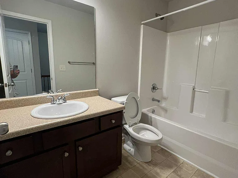 1739 Snapping Ct — Photo 13