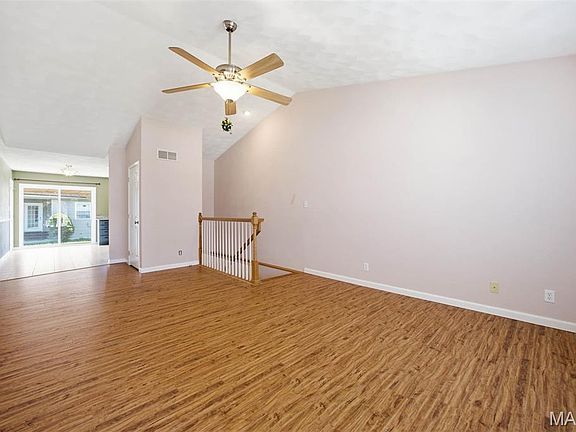 5th image of 125 Auburn Ct #A