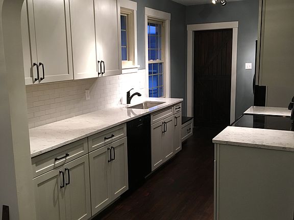 Kitchen partial view