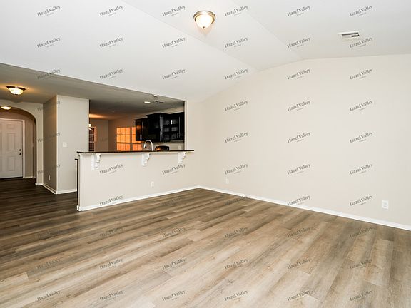 3rd image of 11059 N 148th East Ave