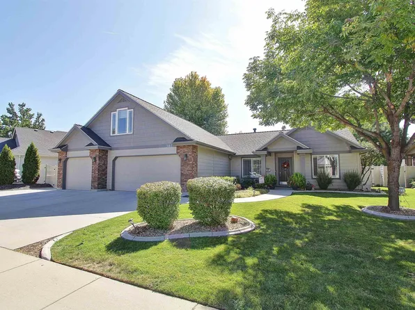 361 E Halpin Dr, Meridian, ID 83646