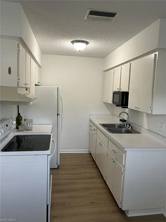2 bed, 1.0 bath, 850 sqft, $1,800 — Photo 3