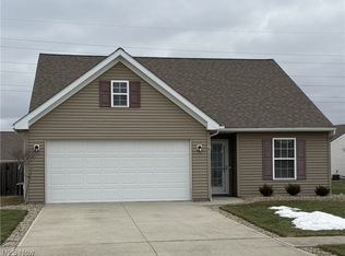 107 Fallingwater Dr, Elyria, OH 44035
