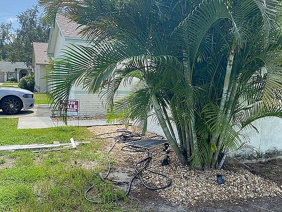 3rd image of 2520 Southern Oak Cir