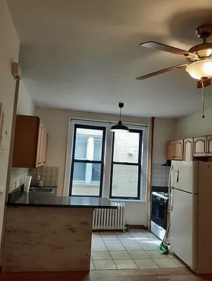 Rented by Amorelli Realty | media 13