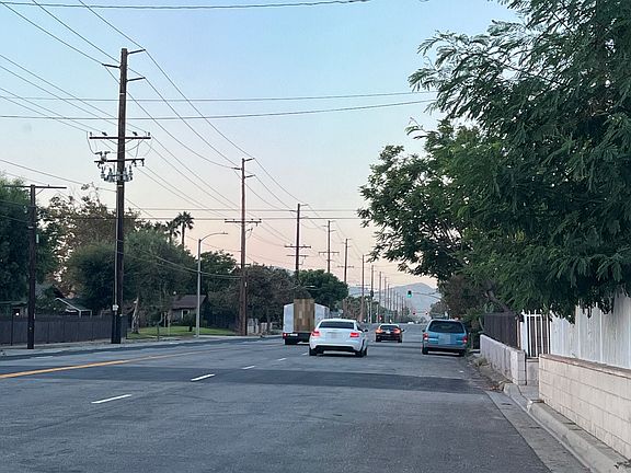 4th image of 8265 Citrus Ave
