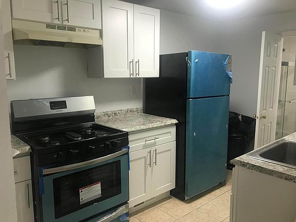 5th image of 262 Vernon Ave #3