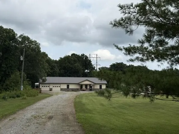 15402 Highway B, Higbee, MO 65257