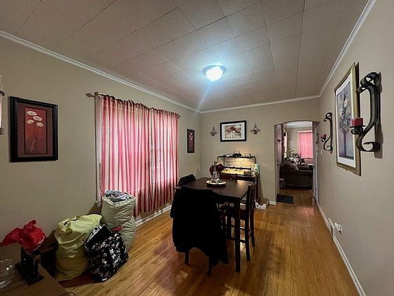 4th image of 1627 N Lotus Ave