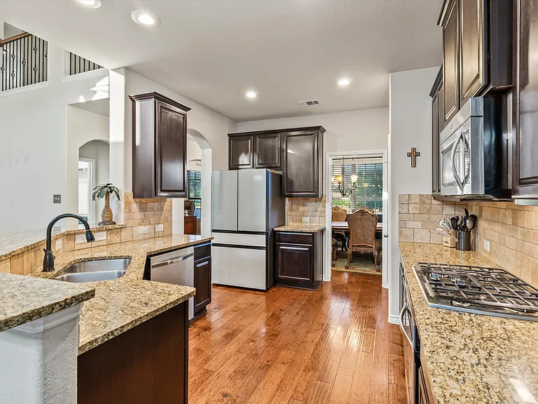 5733 Coleto Creek Cir — Photo 20
