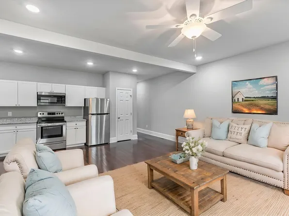 426 Caldwell Dr, Columbia, TN 38401