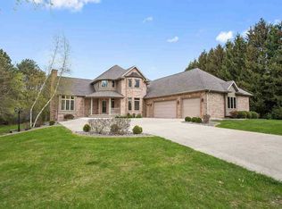 3266 W Point Rd, Green Bay, WI 54313