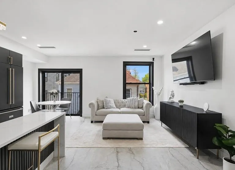 9 Minerva St #2 — Photo 7