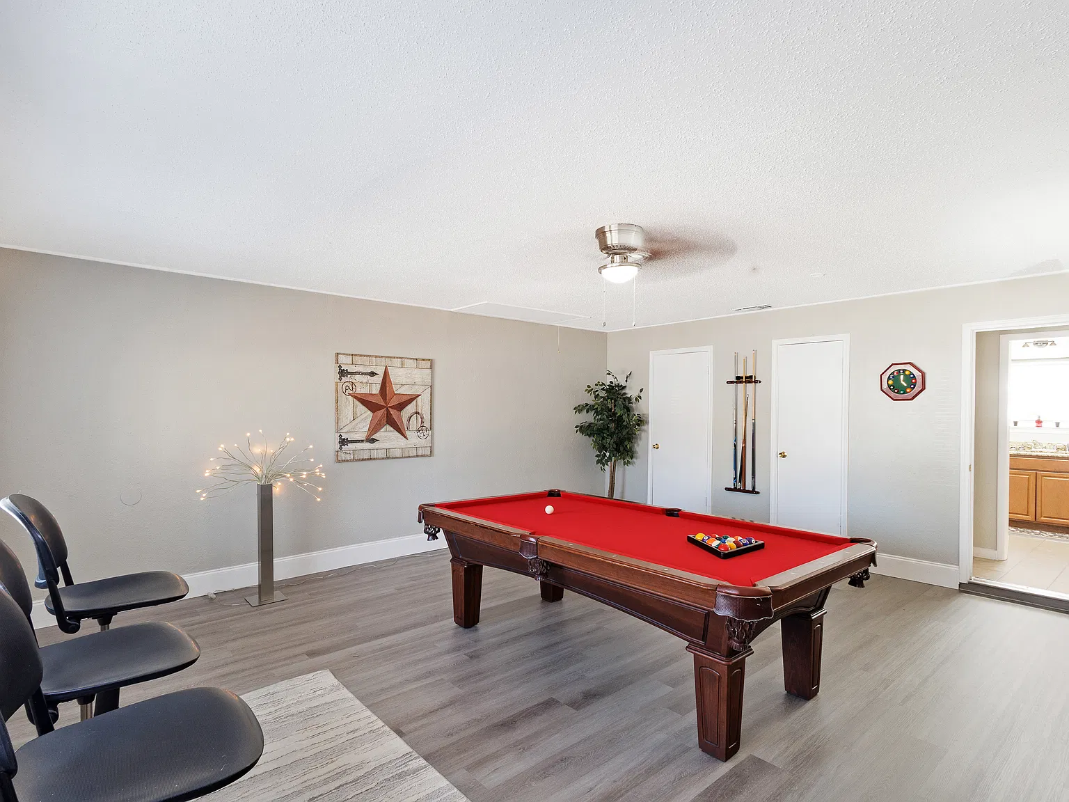 410 Lorine St — Photo 1