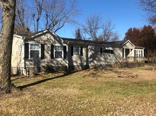 406 N Main St, Iola, KS 66749