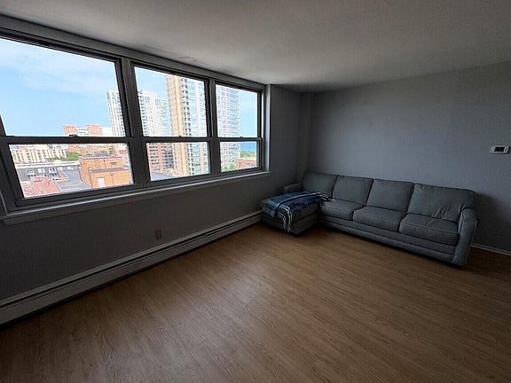 5th image of 1707 N Prospect AVENUE #12D