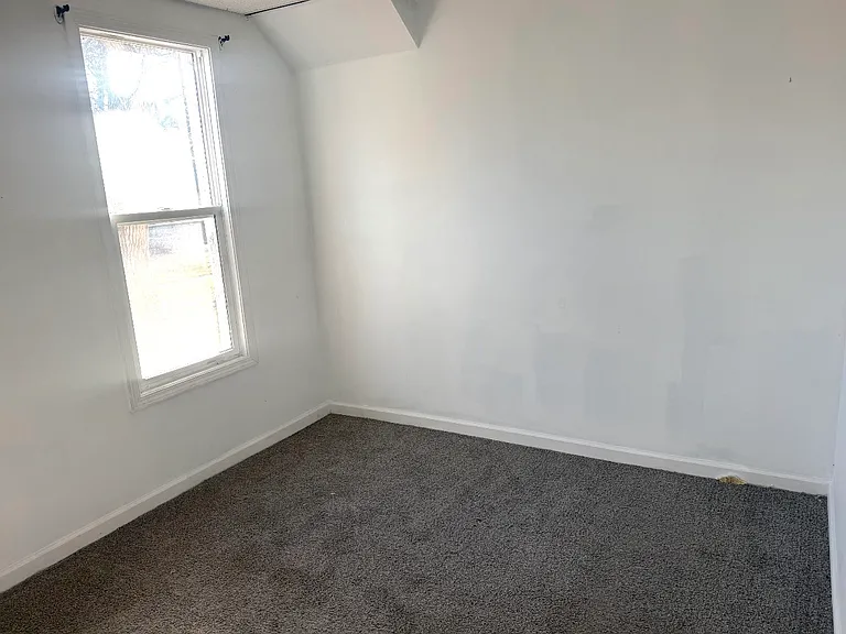 1522 W Widenham St — Photo 6