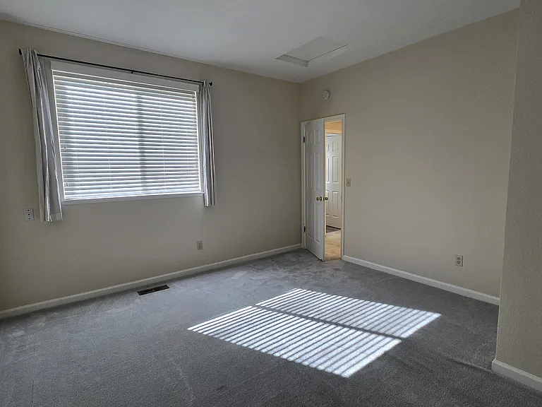 436 Rhone Ct — Photo 12