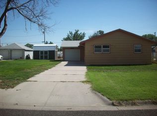 711 W 13th St, Goodland, KS 67735