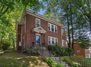 22 Holland St UNIT 22, Newton, MA 02458