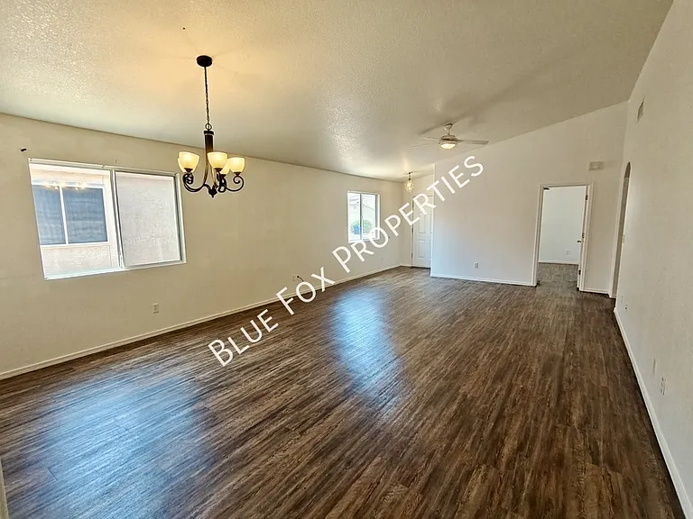 3117 S Nastar Dr — Photo 5