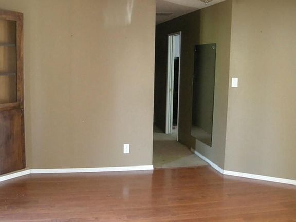 4th image of 37525 39th Ave S