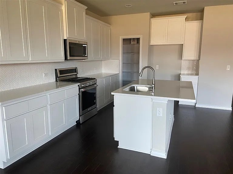 309 Akumal St — Photo 3