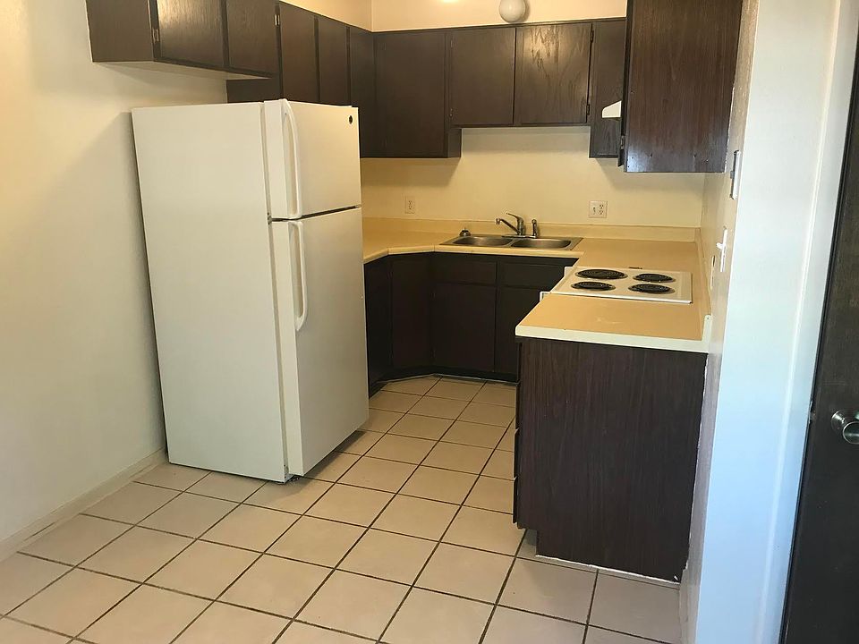 2nd image of 335 H St APT B