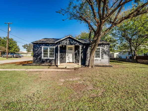 748 N Wilhite St, Cleburne, TX 76031