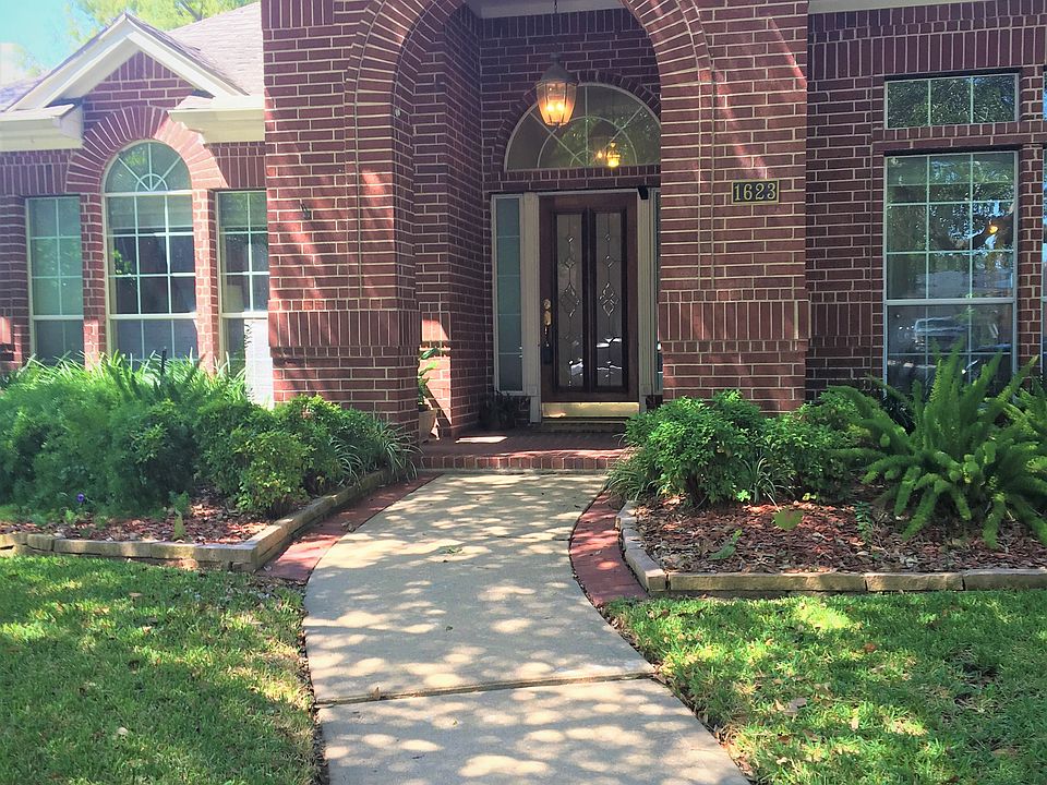 1st image of 1623 Evergreen Ln