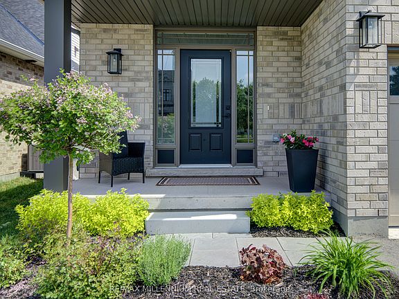 4th image of 53 Uplands Dr
