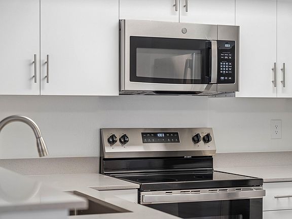 3rd image of 4937 W Myrtle Ave APT 231