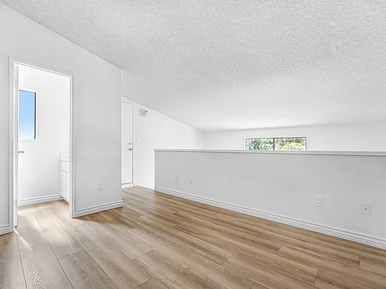3415 McLaughlin Ave in Mar Vista! Steps to toe Mar Vista Rec Center! — Photo 9