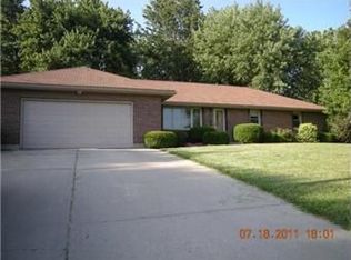 2435 Hickory Dr, Lexington, MO 64067