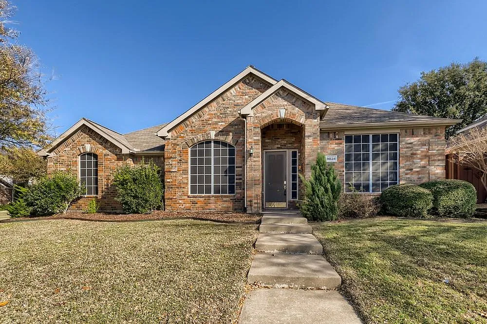 4 bed, 2283 sqft, $3,000 — Photo 1