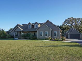 36033 Ravinia Park Blvd, Summit, WI 53066