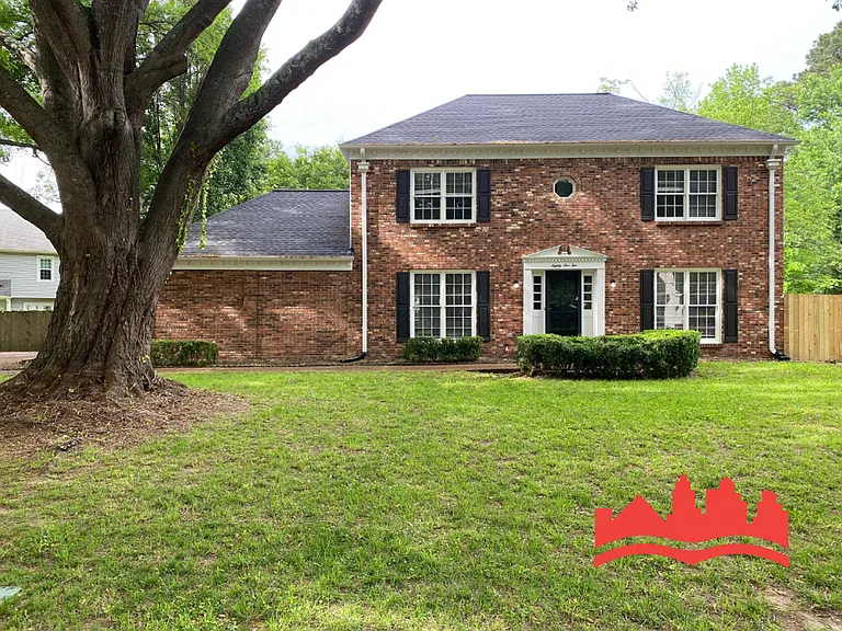 8510 Farmington Cv — Photo 1