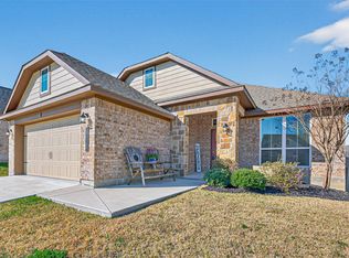 917 Farm Path, Brenham, TX 77833