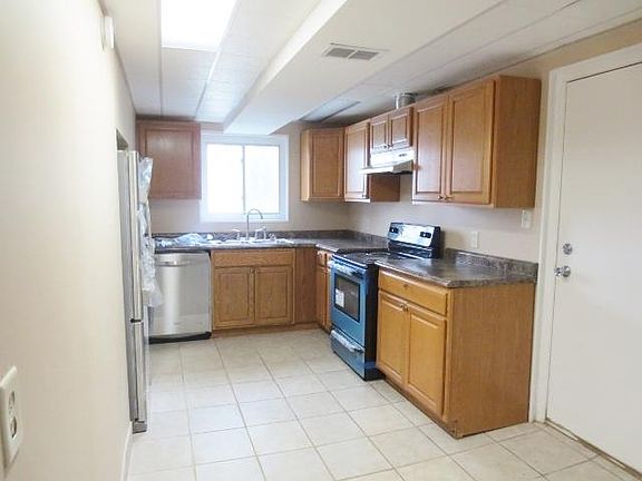 5th image of 1015 Sunset Ct