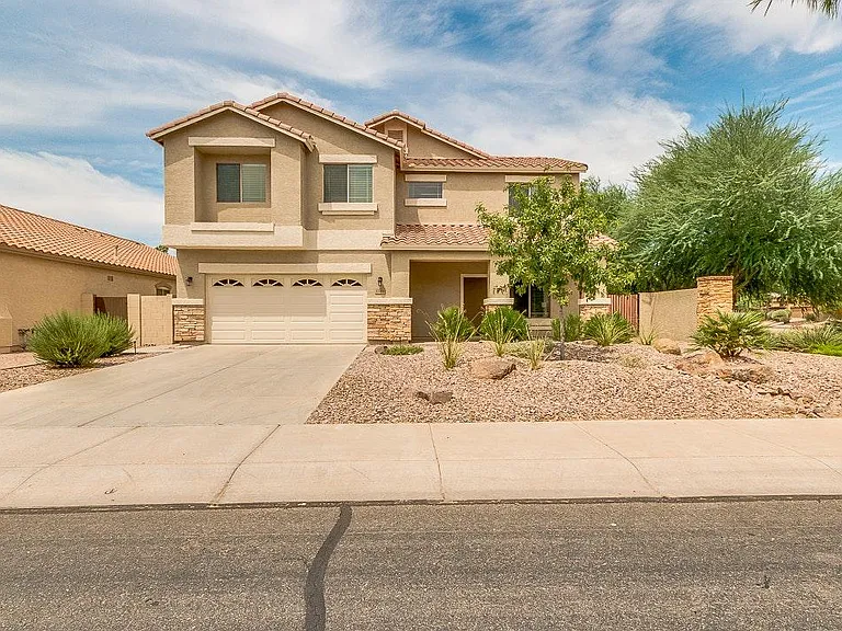 1326 E Macaw Dr — Photo 1