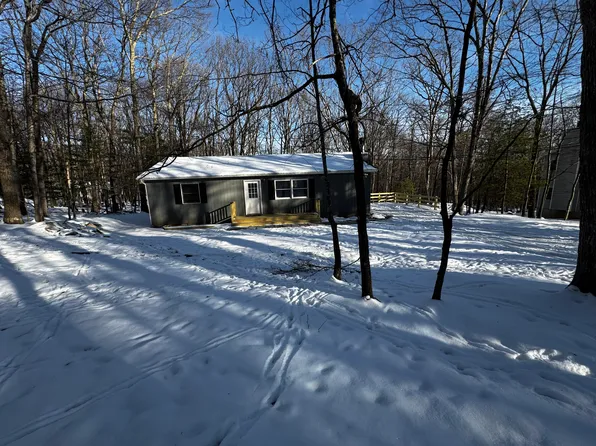 108 Cornelia Ln, Milford, PA 18337