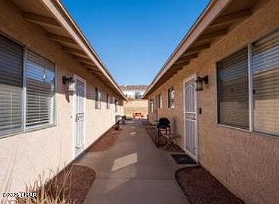 5th image of 2041 Magnolia Dr #103