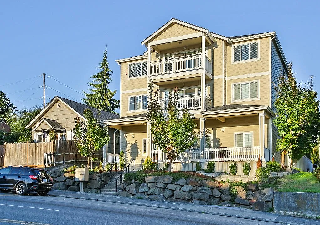 2 bed, 998 sqft, $2,250 — Photo 1