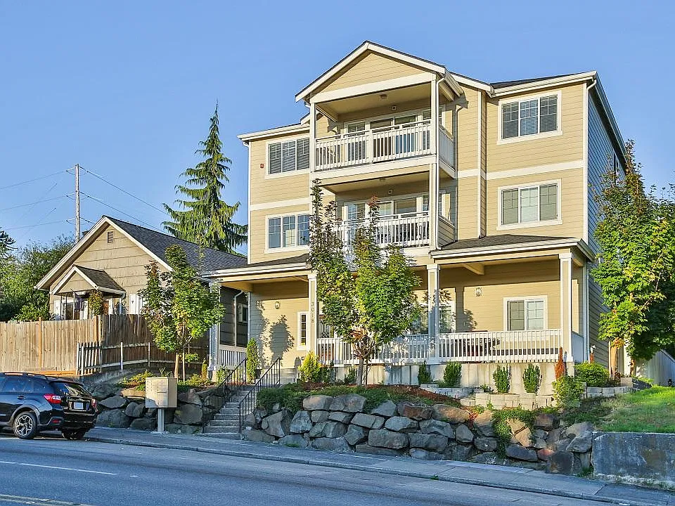 3018 W Marine View Dr #1