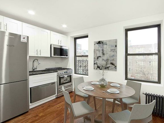 3rd image of 331 E 5th St APT E2