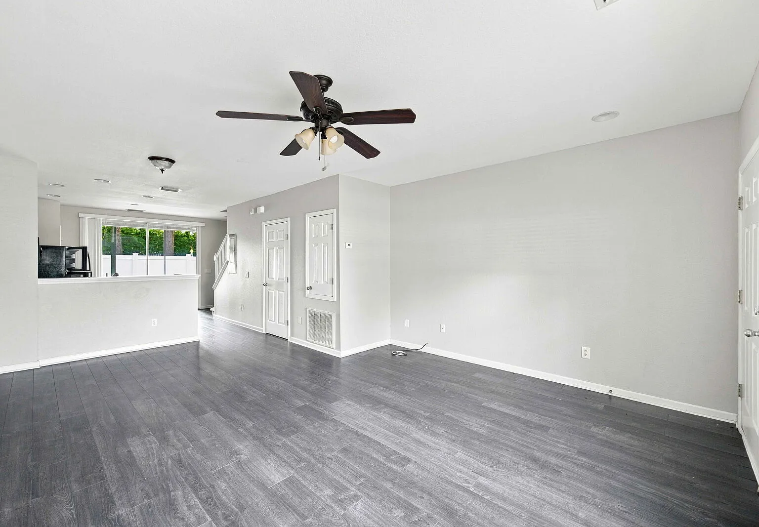 2 bed, 2.5 bath, $1,650 — Photo 3
