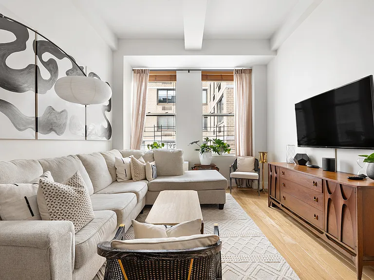 49 E 21st St #11D — Photo 1