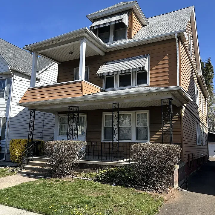 51 Gorham Ave #3